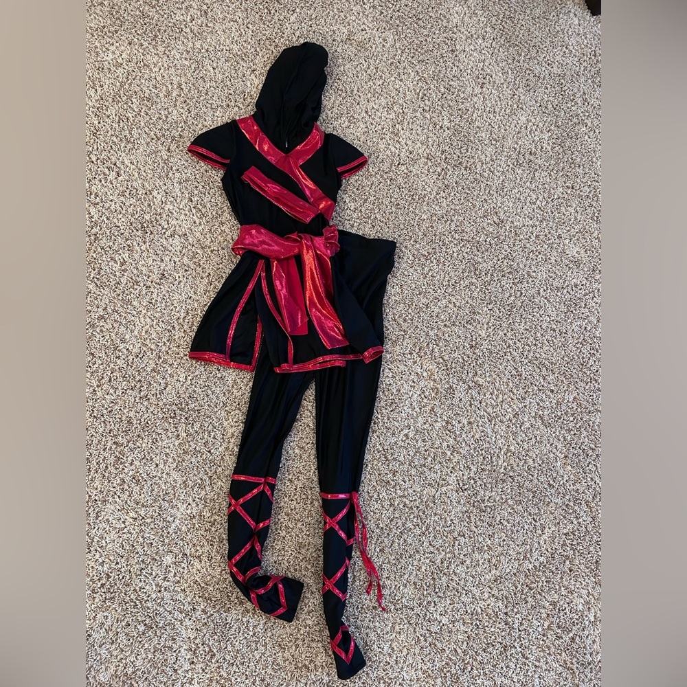 Black and red ninja dance costume